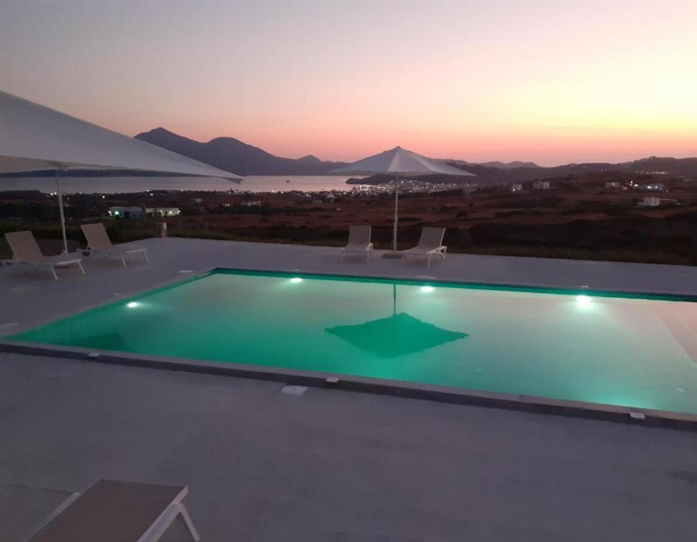 Elena Apartment Adamantas Exterior photo